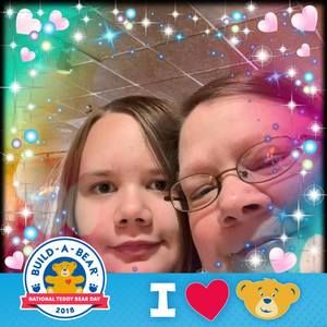 Meet your Posher, Cynthia